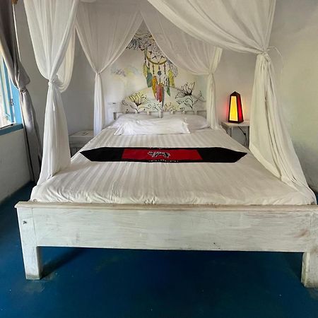 Blu Oceano B&B, Italian Restaurant Nembrala Bagian luar foto